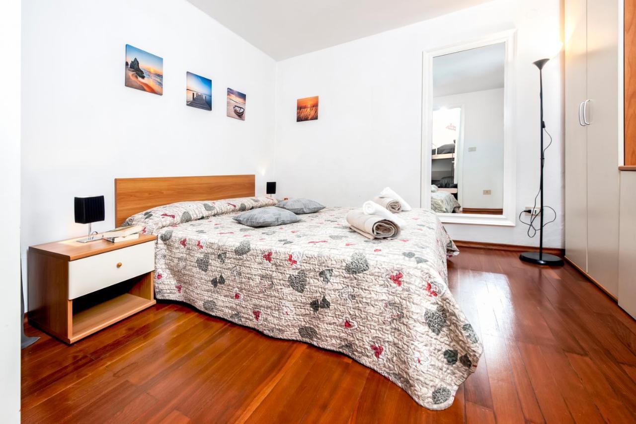 Havana - Apartment With Sea View Rovinj Exteriör bild